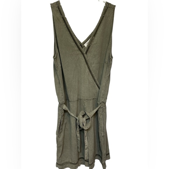 Cloth & Stone Anthropologie Burlingame Romper Green V-Neck Tie Waist NWOT - Picture 1 of 9